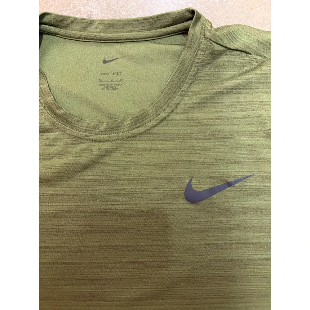Nike Dri-FIT Mens XL Olive Green Heathered Short Sleeve Training T-Shirt Workout